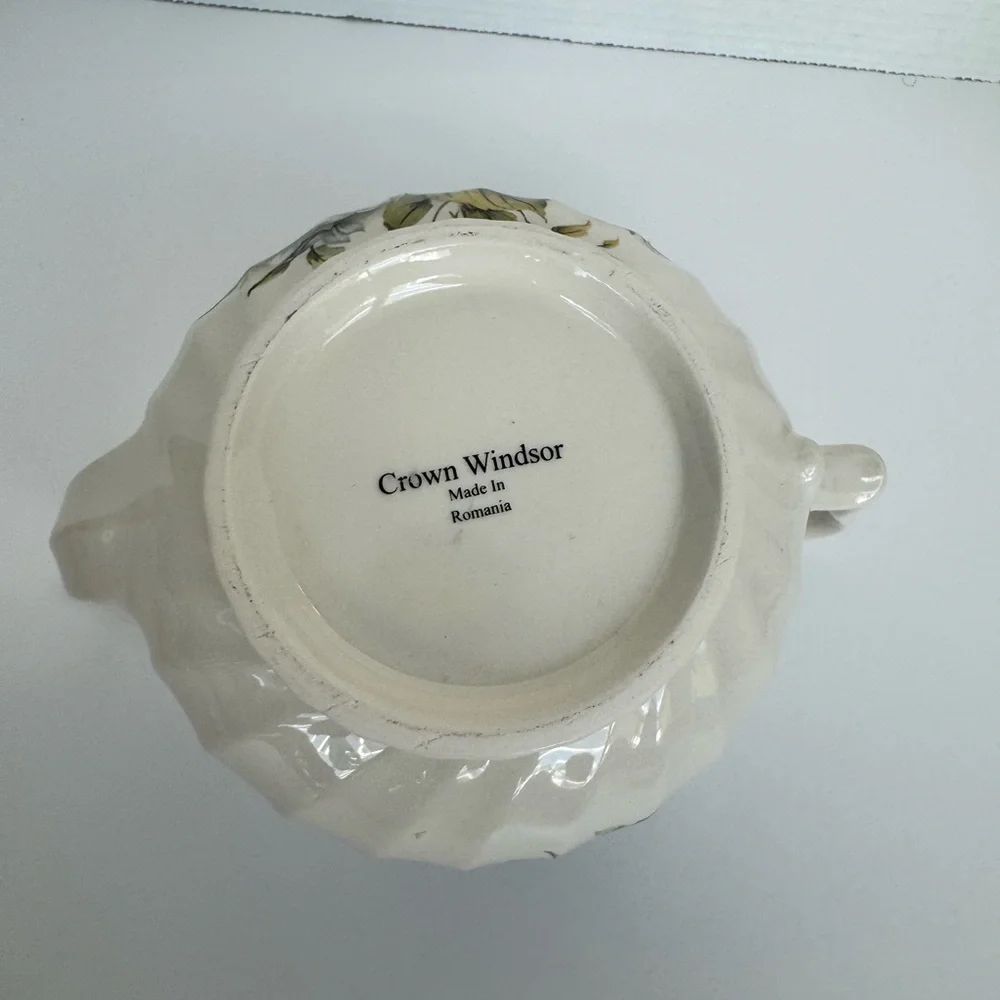 Vintage Crown Windsor Floral Teapot – Purple Pansy Design, Gold Trim (Romania - Picture 8 of 10